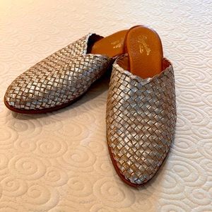 Gold mesh mules/slides